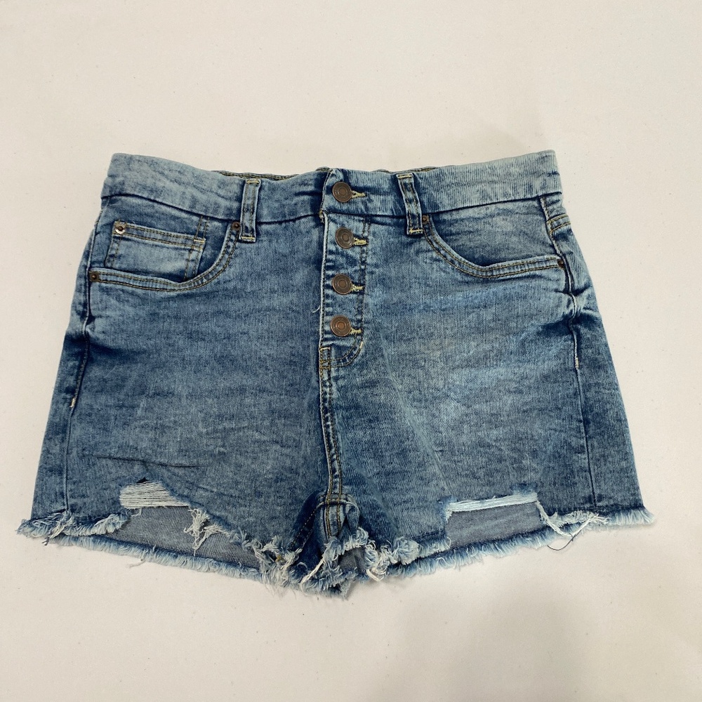 No boundaries blue Jean womens shorts size 7 99% cotton 4 button